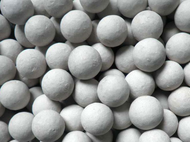 陶瓷球磨機(jī)內(nèi)部陶瓷研磨球
