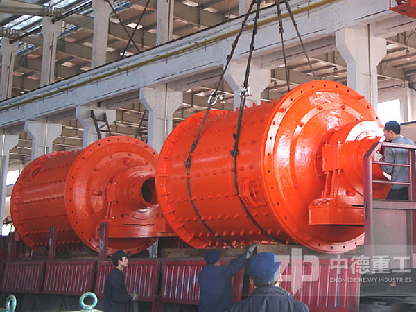 球磨機發(fā)貨 球磨機發(fā)貨