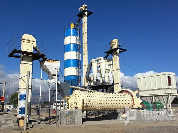 中德陶瓷球磨機生產(chǎn)現(xiàn)場 中德陶瓷球磨機生產(chǎn)現(xiàn)場