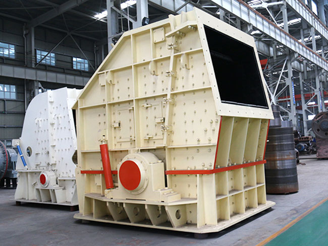 反擊式破碎機(jī)分為反擊破和德版反擊破