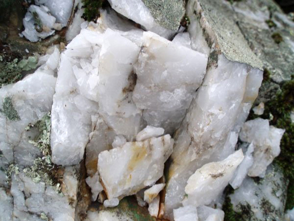 原生態(tài)石英