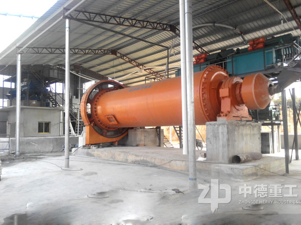 廣東中山的客戶于6月份訂購的河南中德重工一臺(tái)型號(hào)為1830的濕式球磨機(jī)