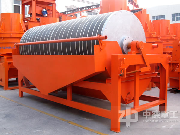 1750高梯度強(qiáng)磁磁選機(jī)