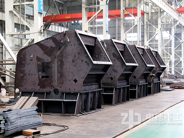 時(shí)產(chǎn)100噸反擊式破碎機(jī)產(chǎn)品