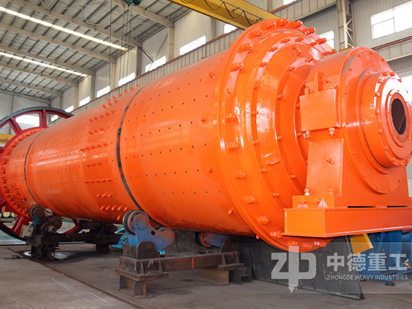 石灰石球磨機(jī)正在安裝