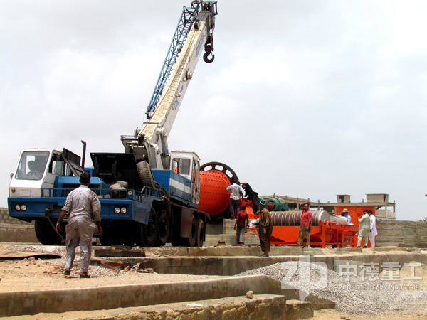 重新安裝球磨機(jī)，會(huì)使零部件之間存在嵌合偏差
