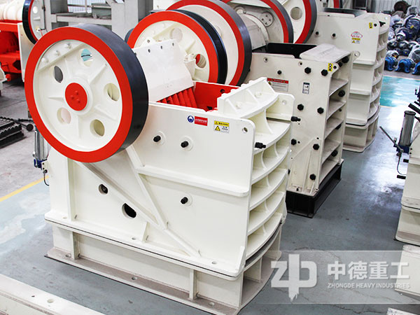 69型號鄂式破碎機