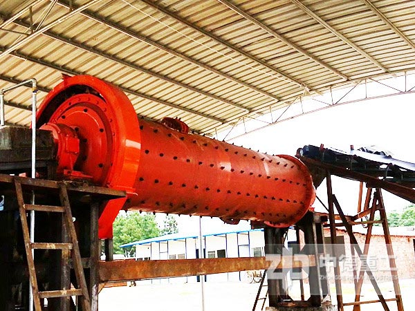 小型球磨機應用現(xiàn)場