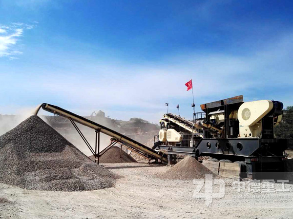 河南的移動破碎站技術(shù)先進、性能環(huán)保，最主要的是價格合理、性價比高