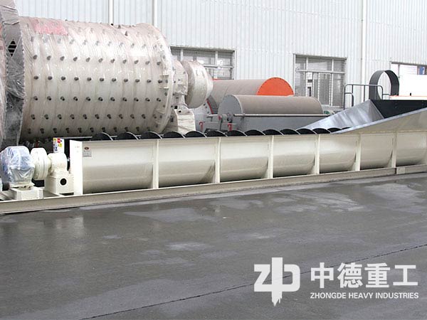 為江西贛州生產(chǎn)的臺(tái)時(shí)20噸的爐渣球磨機(jī)包好準(zhǔn)備發(fā)貨