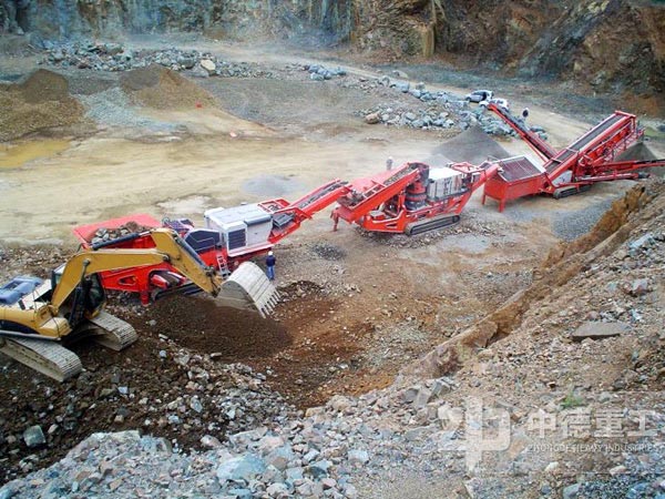 流動石子粉碎機技壓群機