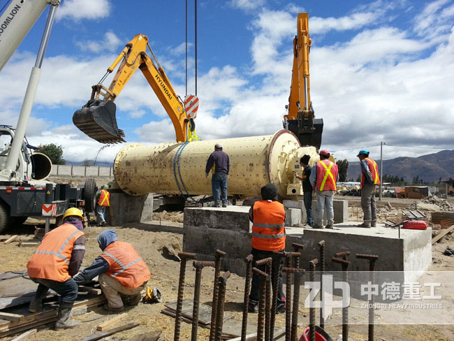 球磨機(jī)安裝現(xiàn)場(chǎng)