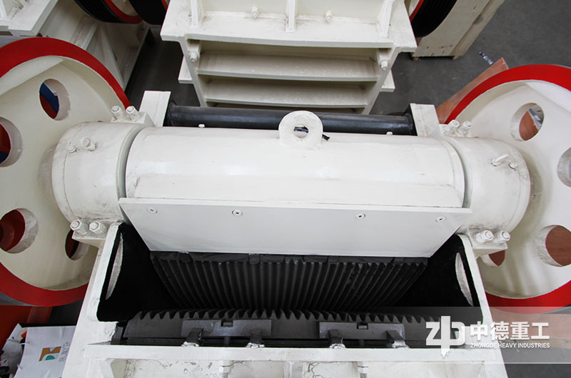 顎破機進(jìn)料口展示