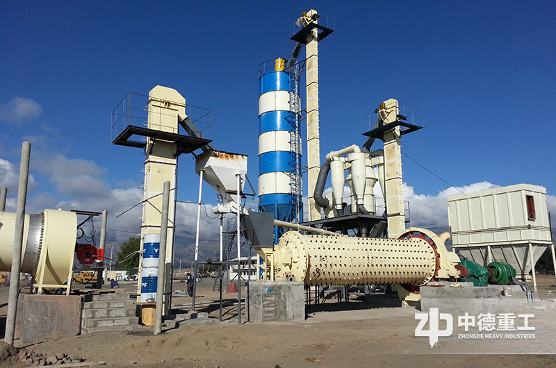 球磨機(jī)制砂生產(chǎn)現(xiàn)場(chǎng)實(shí)景