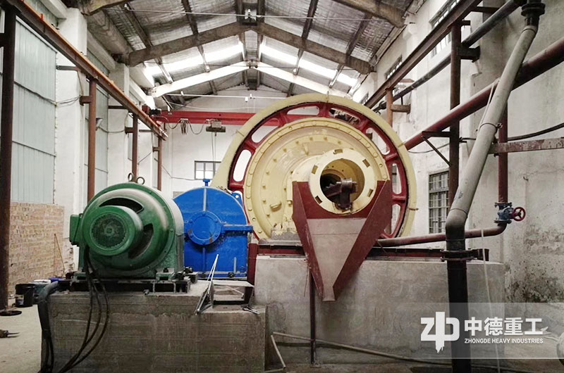 球磨制砂機安裝搭建現(xiàn)場