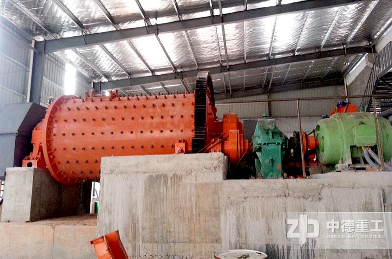 礦用球磨機(jī)工作現(xiàn)場(chǎng)實(shí)拍